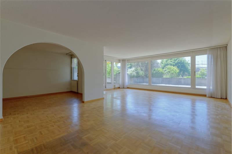 5-Zimmer-Terrassenhaus mit grosszügiger Terrasse und Potenzial (3)