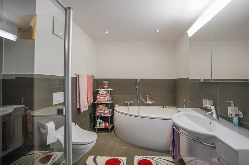 Grosszügige 4½-Zimmer-Wohnung mit 3 Balkonen (13)