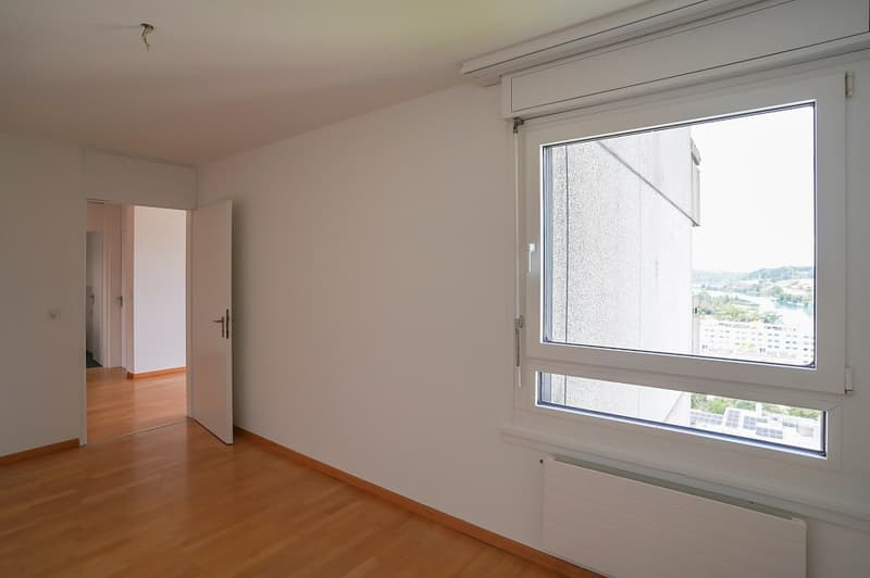 Stadtnahe 4½-Zimmer-Wohnung mit Weitsicht über Aare und Wohlensee (10)