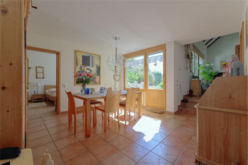 Grosszügiges 7½-Zimmer Einfamilienhaus mit idyllischem Garten (2)