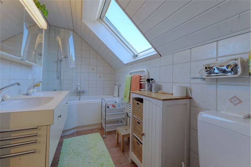 Grosszügiges 7½-Zimmer Einfamilienhaus mit idyllischem Garten (13)