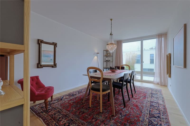 Neuwertige 4½-Zimmer Attikawohnung mit traumhafter Terrasse und Weitblick (12)