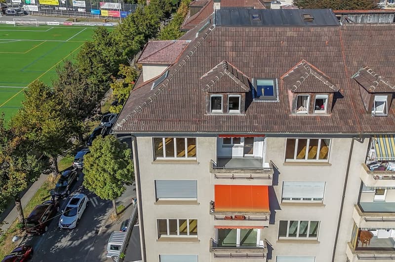 Kleine, charmante Dachwohnung mitten im Breitsch (4)