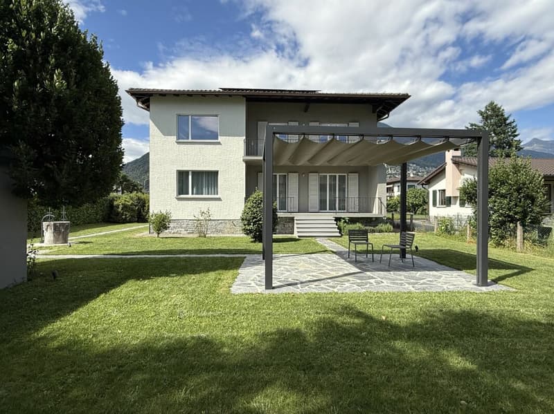 Charmante 4.5-Zimmer-Erdgeschosswohnung im Tessiner Stil mit Garten in Ascona (1)