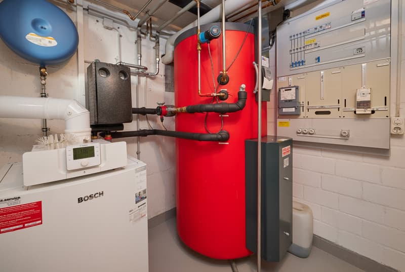Ölheizung, Boiler, Elektrotableau