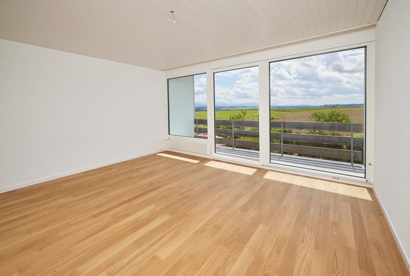 Zimmer 2 im Obergeschoss, mit Balkon
