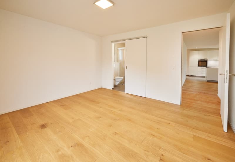 Zimmer 1 mit Bad, Du, WC ensuite