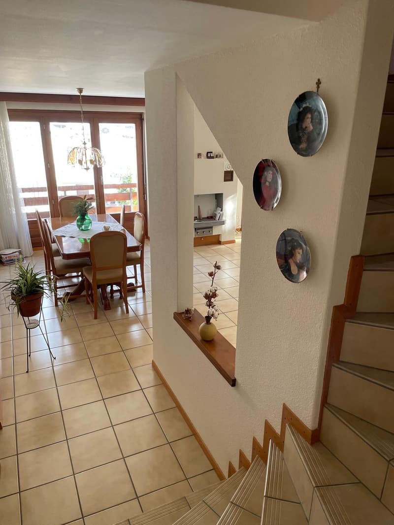Mesocco, San Rocco area, in a central and sunny position, a carefully maintained single-family house is for sale (4)