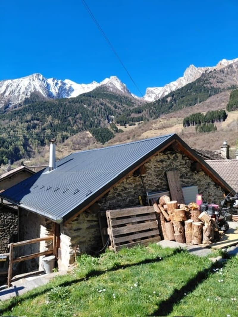 Mesocco, Andergia area, house for sale with adjacent rustico in a quiet and sunny neighborhood. (14)