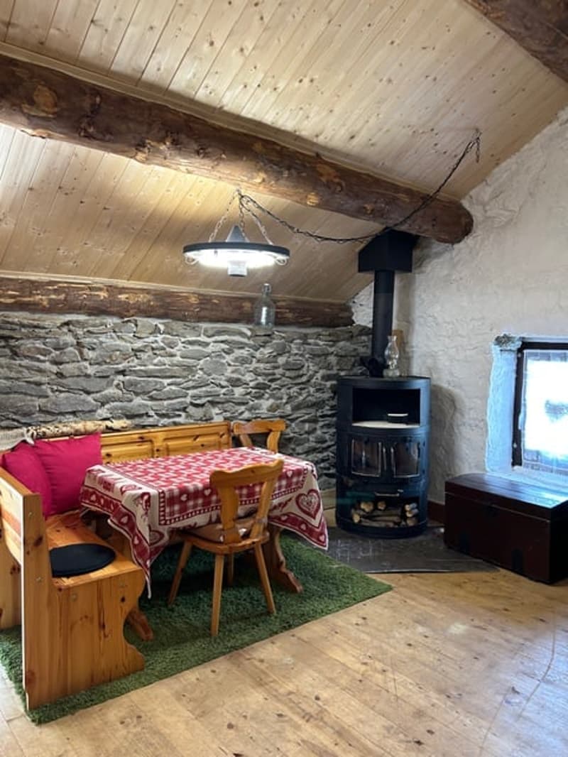 Mesocco, Andergia area, house for sale with adjacent rustico in a quiet and sunny neighborhood. (16)