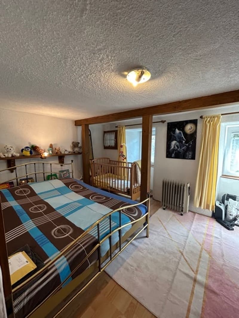 Mesocco, Andergia area, house for sale with adjacent rustico in a quiet and sunny neighborhood. (11)