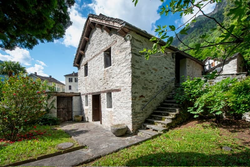 Soazza, characteristic rustic – An authentic refuge among the mountains (2)