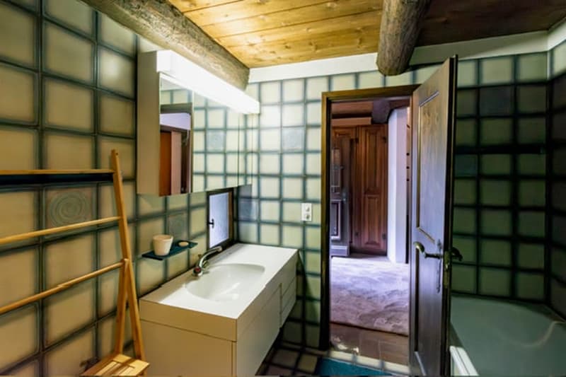 Soazza, characteristic rustic – An authentic refuge among the mountains (17)