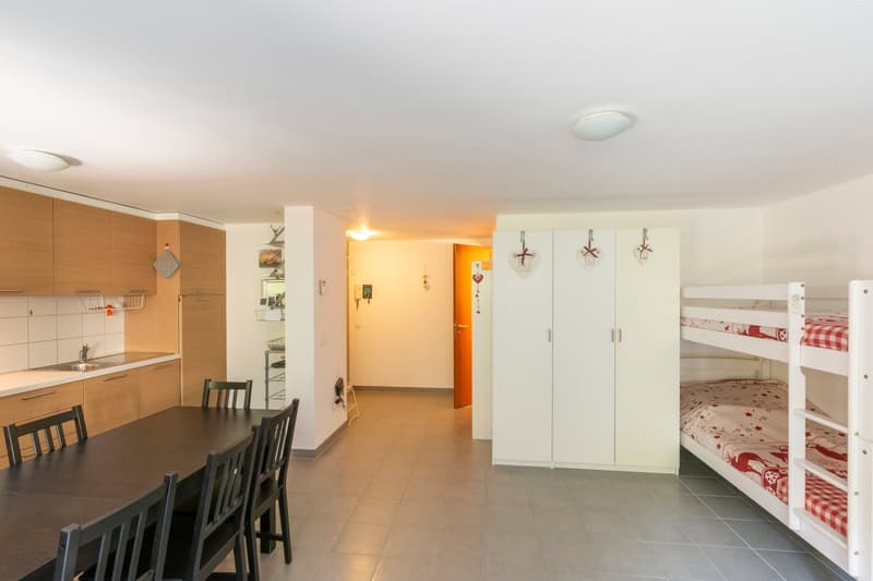 San Bernardino, spacious studio – Available immediately (2)
