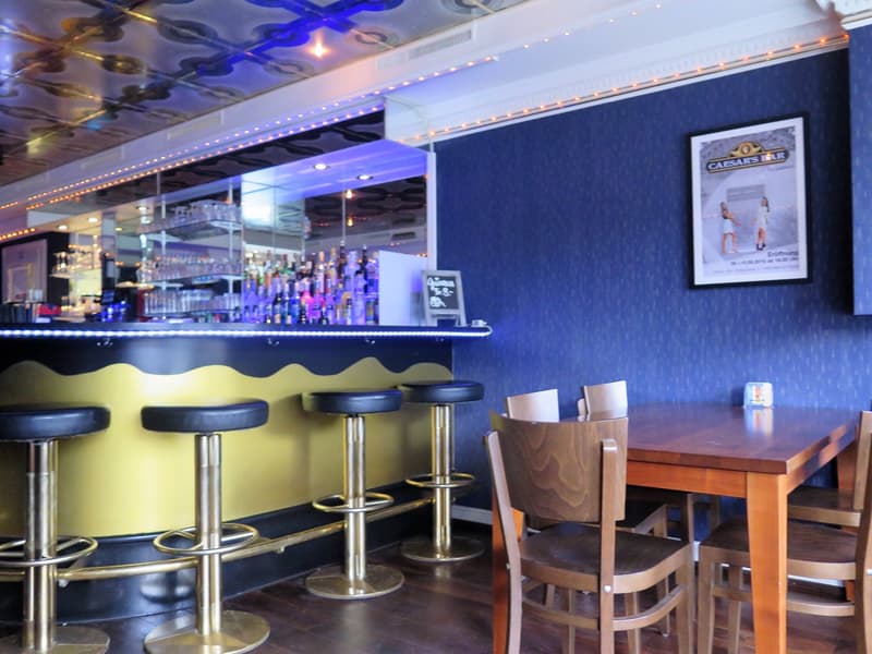 Ein Dorfklassiker sucht neue Gastgeber: Caesar`s Bar in Rikon zu vermieten (2)