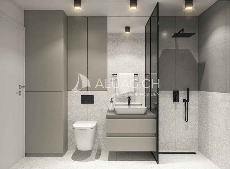 Ein modernes, gut ausgestattetes und funktionales Badezimmer, das viel Platz bietet