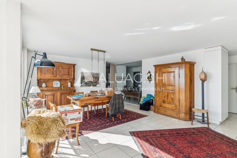 Die Wohnung ist derzeit noch bewohnt und möbliert