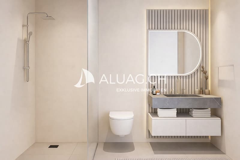 Die Badezimmer strahlen Modernität und architektonische Eleganz aus