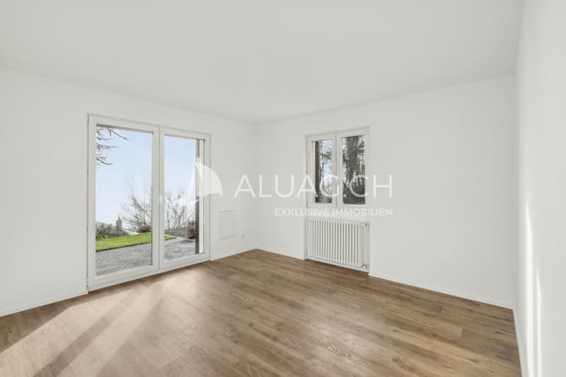 Helles Schlafzimmer mit direktem Gartenzugang und traumhaftem Blick ins Grüne