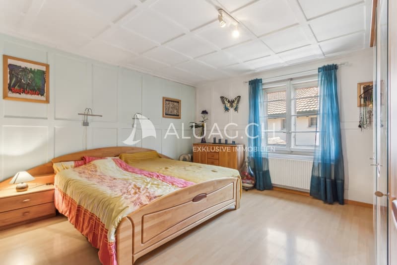 Grosses Schlafzimmer im 1. Obergeschoss