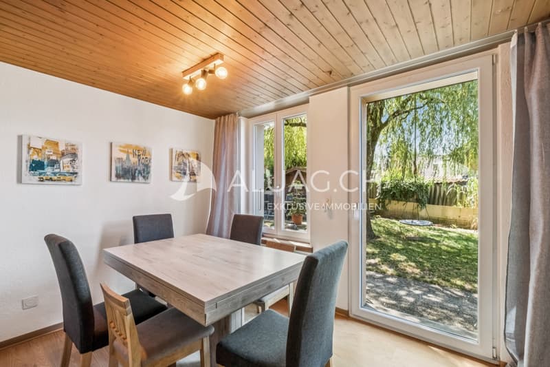 Vom Esszimmer aus besteht ein direkter Zugang zum gemeinschaftlich nutzbaren Garten