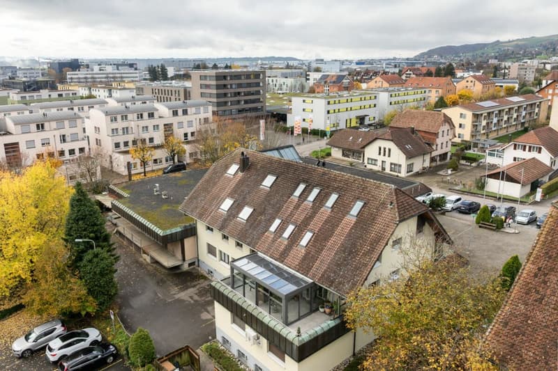 Modern 4.5 room apartment with large winter garden and terrace in the center of Oensingen (16)