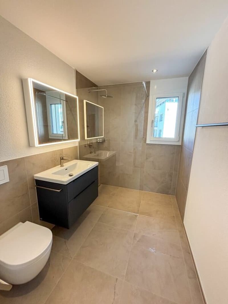 Erstbezug: Hochwertige 4.5 Zimmer Neubauwohnung in Riggisberg (10)