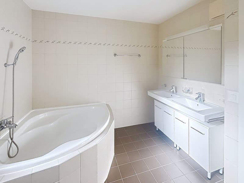 Magnifique appartement de 4,5 pièces avec vue panoramique à Chernex (10)