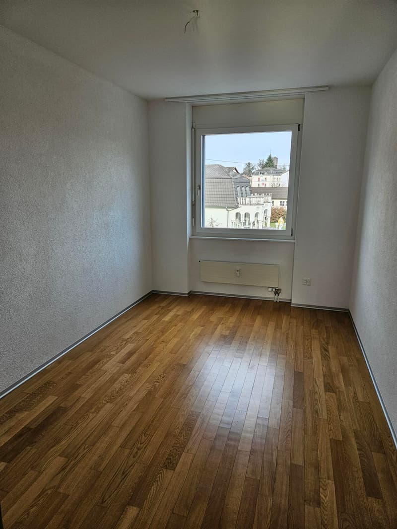 Zimmer 2 mit Parkettboden