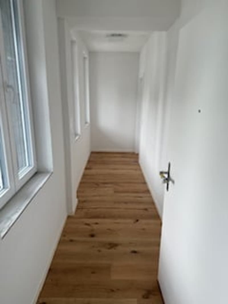 Grosse 2 1/2 Zimmerwohnungen 1St. rechts zu vermieten in Oberburg (6)
