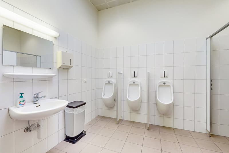 À deux pas de l'autoroute – 414 m² d'espace de bureau (18)