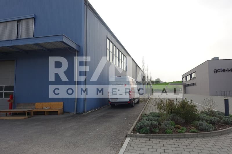 Ca. 940 m2 Lager/Gewerbefläche (2)