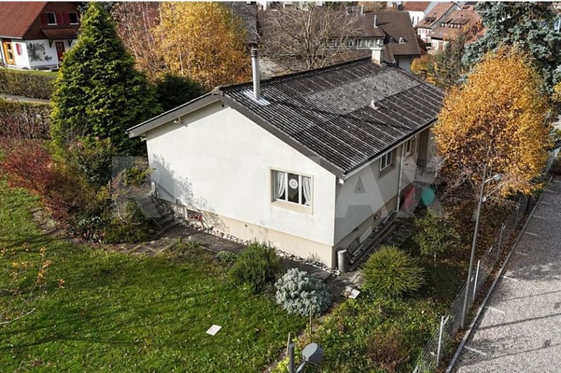 Maison unifamiliale indépendante avec réserves pour des ajustements individuels (1)