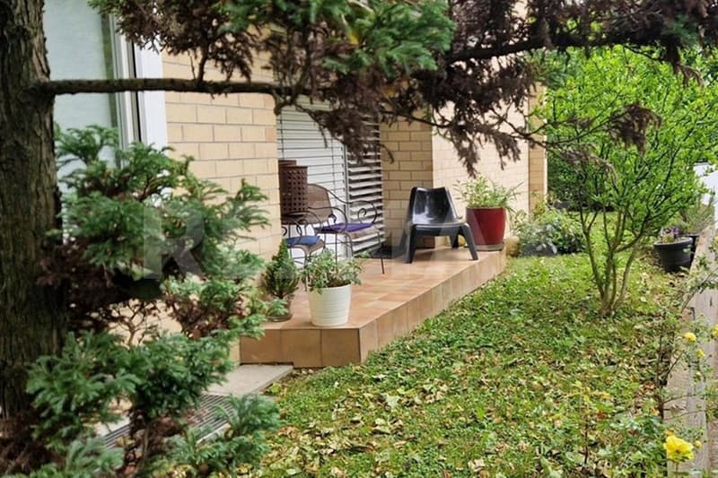 Appartement confortable 3 1/2 pièces avec jardin sur Bruderholz (9)