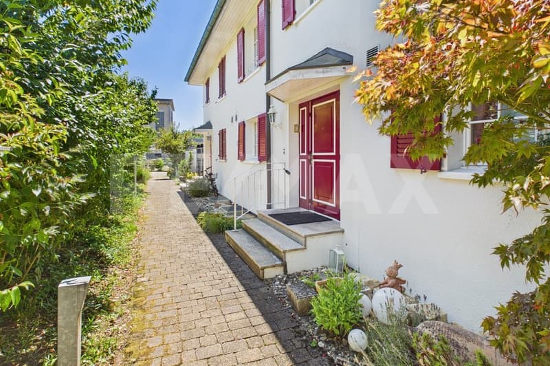 Maison de famille mitoyenne charmante avec jardin (2)