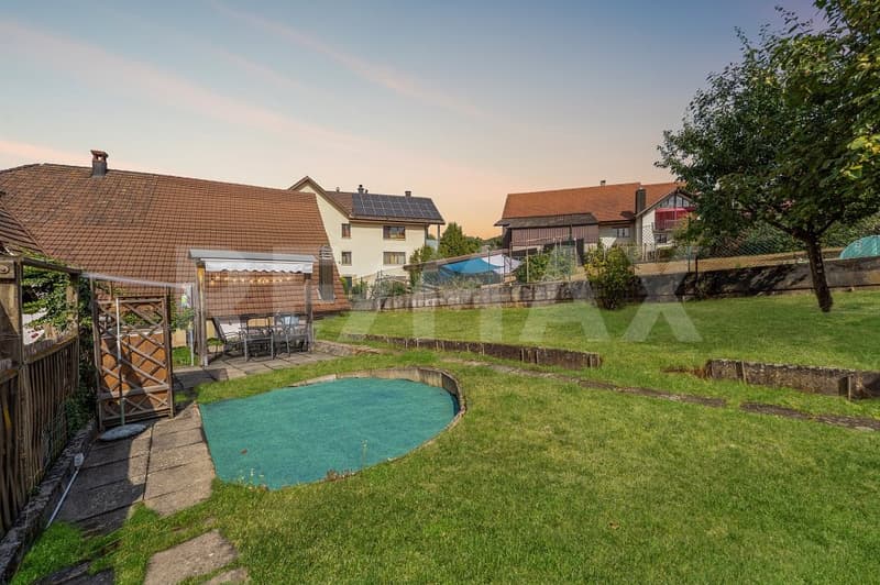 Ehemaliges Bauernhaus mit grosser Scheune (11)