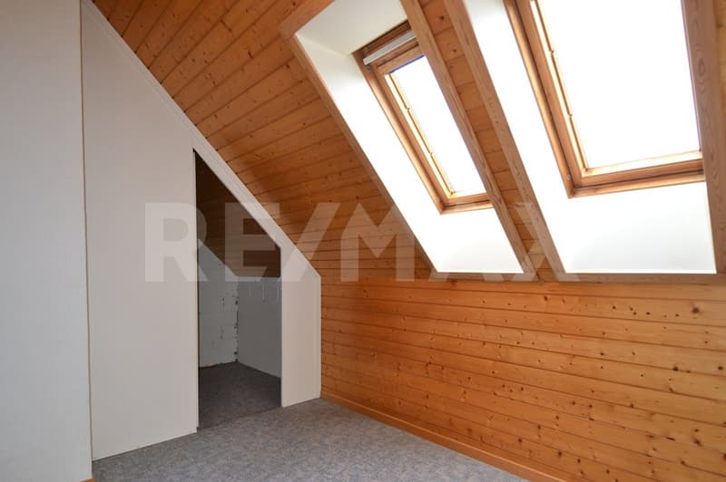 Gemütliche 2-Zi-Dachwohnung (6)
