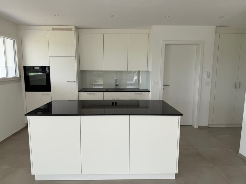 Appartement moderne de 3,5 pièces à Brüttelen – rez-de-chaussée avec balcon (3)