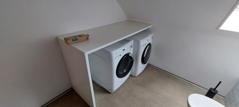 Charmant appartement spacieux 2.5 pièces en mansarde à Kerzers – rénové et situé au calme (11)