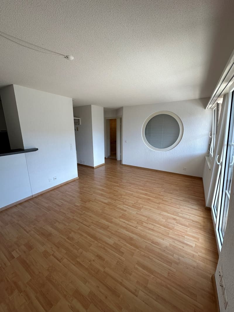 Gemütliche 1.5-Zimmer-Wohnung mit Balkon in Kerzers (1)