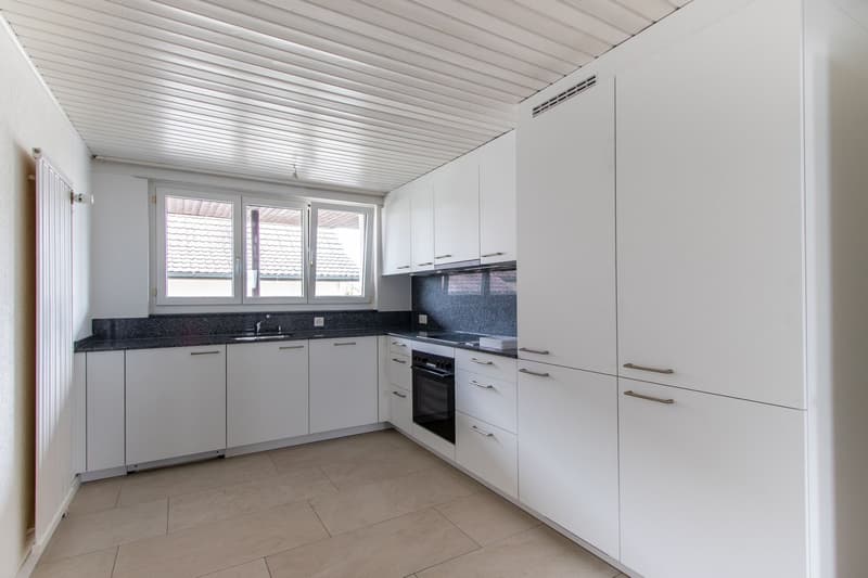 Charmante 3-Zimmer-Altbauwohnung im ruhigen Merlach – sofort verfügbar (6)