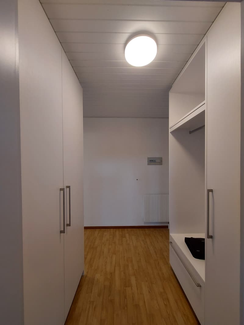 Charmante 2-Zimmer-Dachgeschosswohnung in Gurmels – sofort verfügbar! (8)