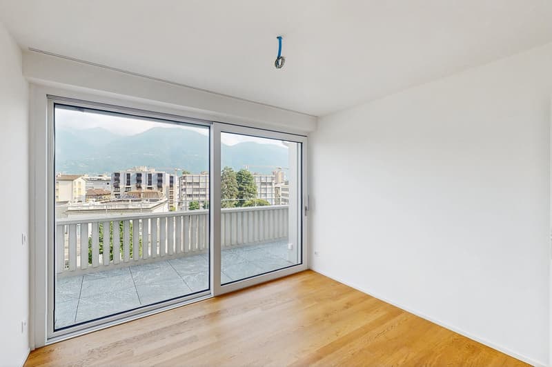 Exklusives 3.5-Zimmer-Apartment mit Seeblick im Herzen von Locarno (10)