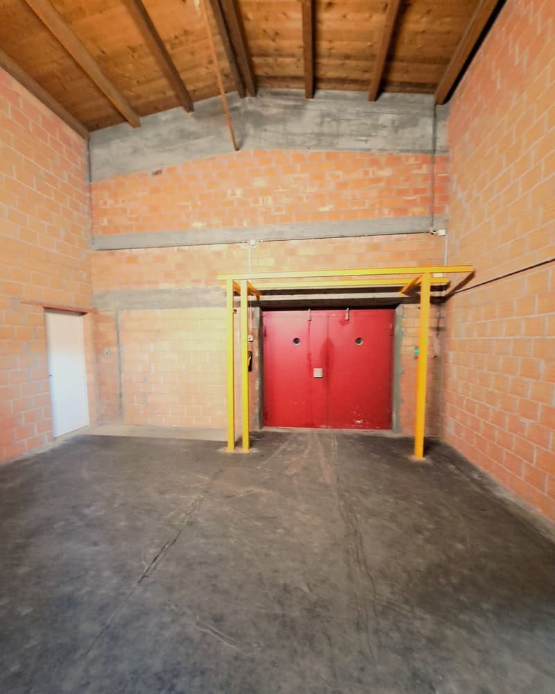 Vorplatz Warenlift OG