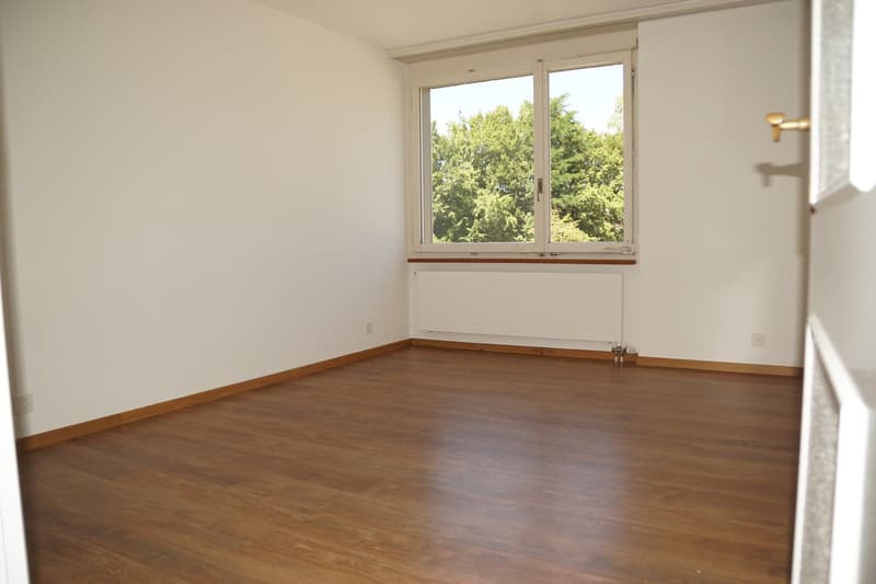Appartamento luminoso 4.5 locali con balcone a Urtenen-Schönbühl – disponibile immediatamente! (5)