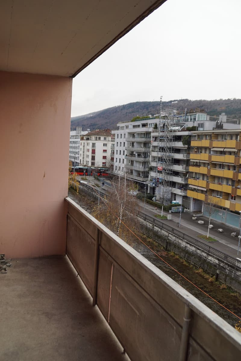 Zu vermieten 2 1/2 Zimmerwohnung an der Neumarktstrasse 46 (8)