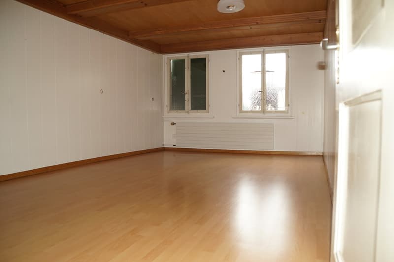 Charmante 5.5-Zimmer-Wohnung in Steffisburg – Altbau mit Charakter (9)