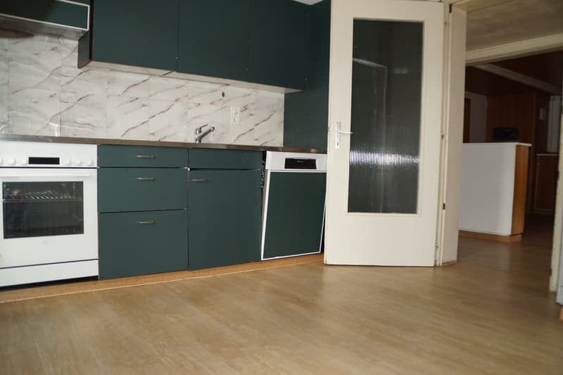 Charmante 5.5-Zimmer-Wohnung in Steffisburg – Altbau mit Charakter (4)