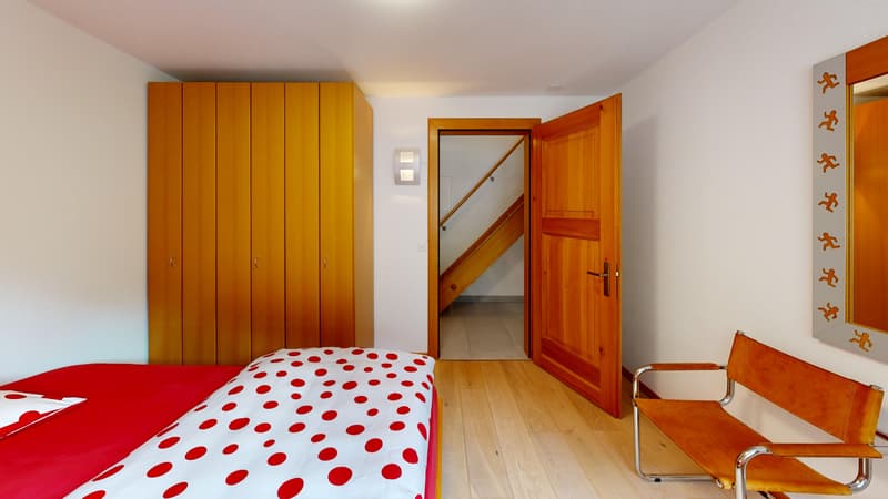 35-Duplex-Dachzimmerwohnung-Haus-Les-Violettes--Bedroom.jpg