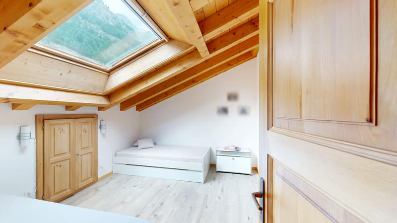 35-Duplex-Dachzimmerwohnung-Haus-Les-Violettes--07172025_144750.jpg